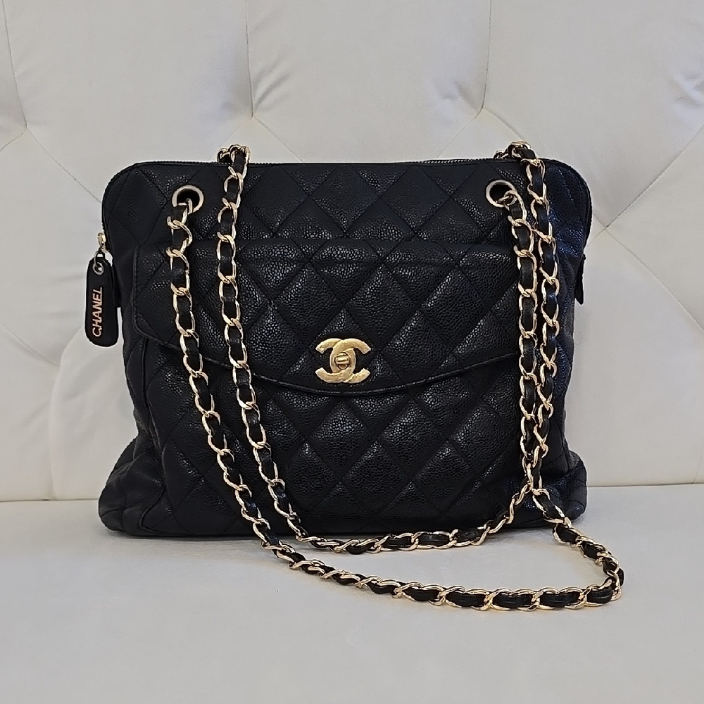 Chanel Black Quilted Chain Shoulder Bag